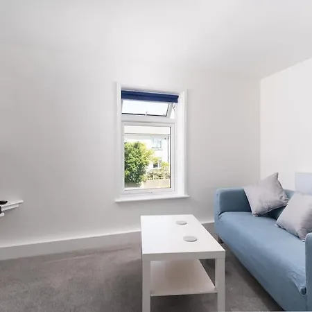 Bright And Modern 1 Bedroom In Old Cornwall
